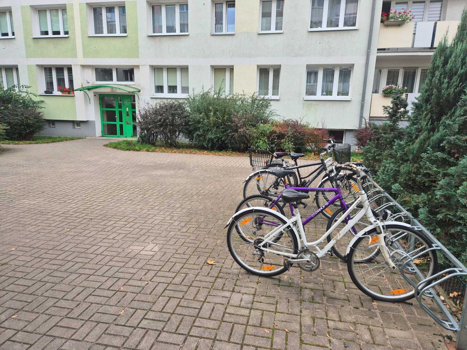 Magazyn Lokal Pomieszczenie 12m2 os. Piastowskie prąd + CO usługowe