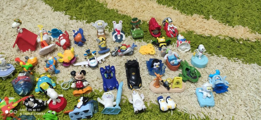 Іграшки Кіндер максі kinder maxi