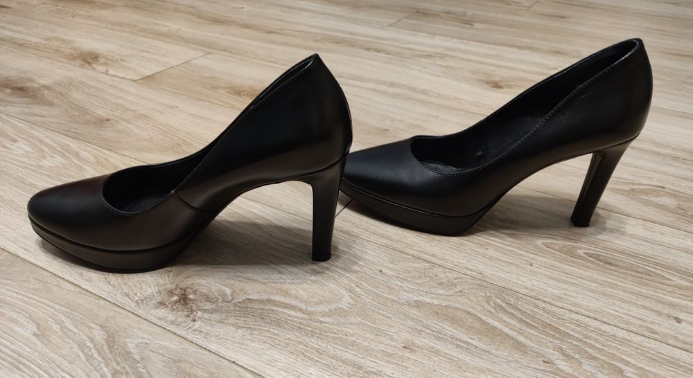 Ryłko czółenka szpilki czarne rozm. 38,5 ANETT | D8200_T