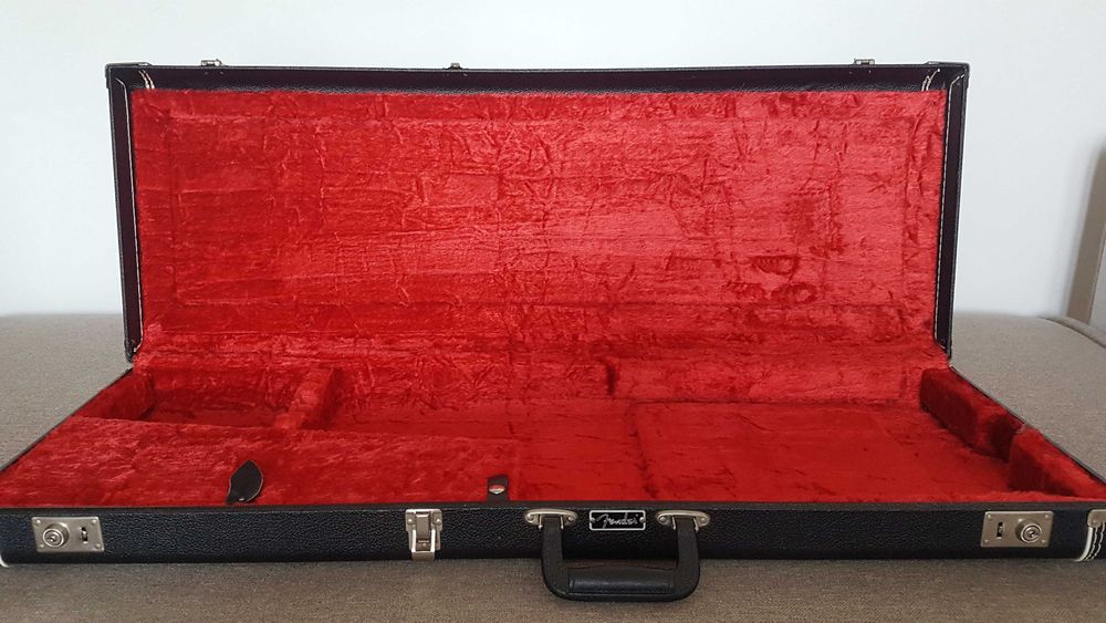 Futerał Case FENDER G&G do gitary Stratocaster, Telecaster do naprawy