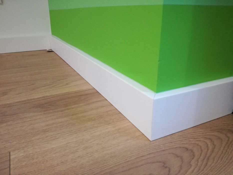 Montaż listew przypodłogowych  Woj. Łódzkie