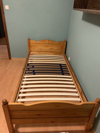 Łóżko jednoosobowe