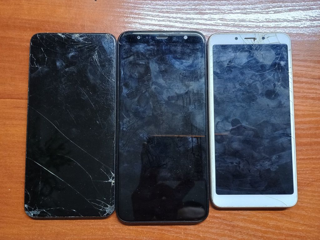 Лот телефонів 11 шт.