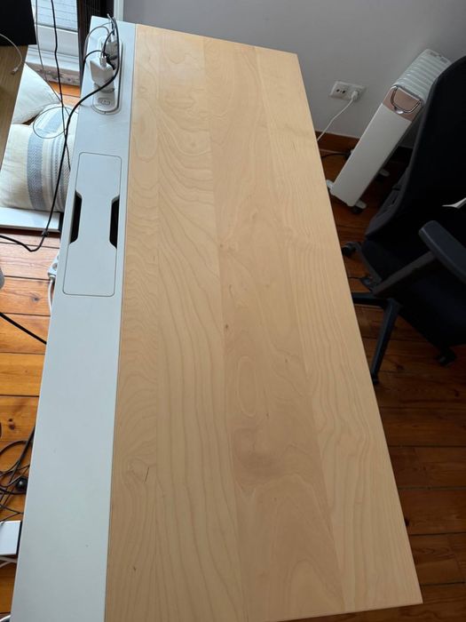 Secretária elétrica regulável em altura IKEA Mittzon/electric desk