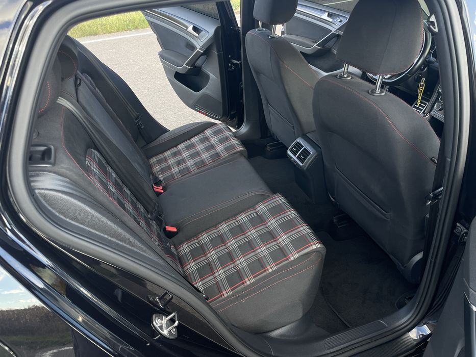 Volkswagen Golf 7 GTI
