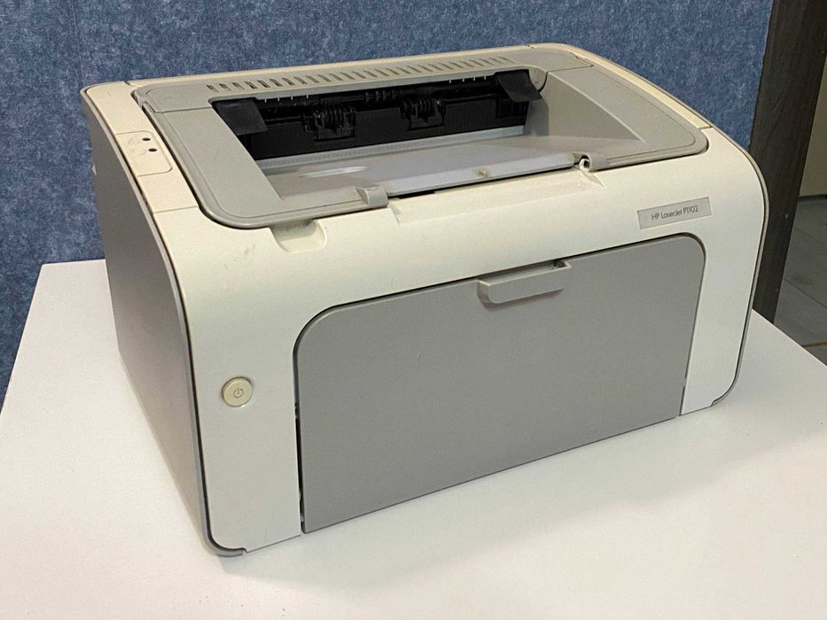 Продам принтер HP LaserJet Pro P1102 ч\б лазерний, готовий до роботи!