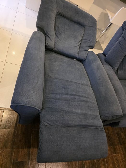 Sprzedam dwa fotele z funkcją dwustopniową relaxu