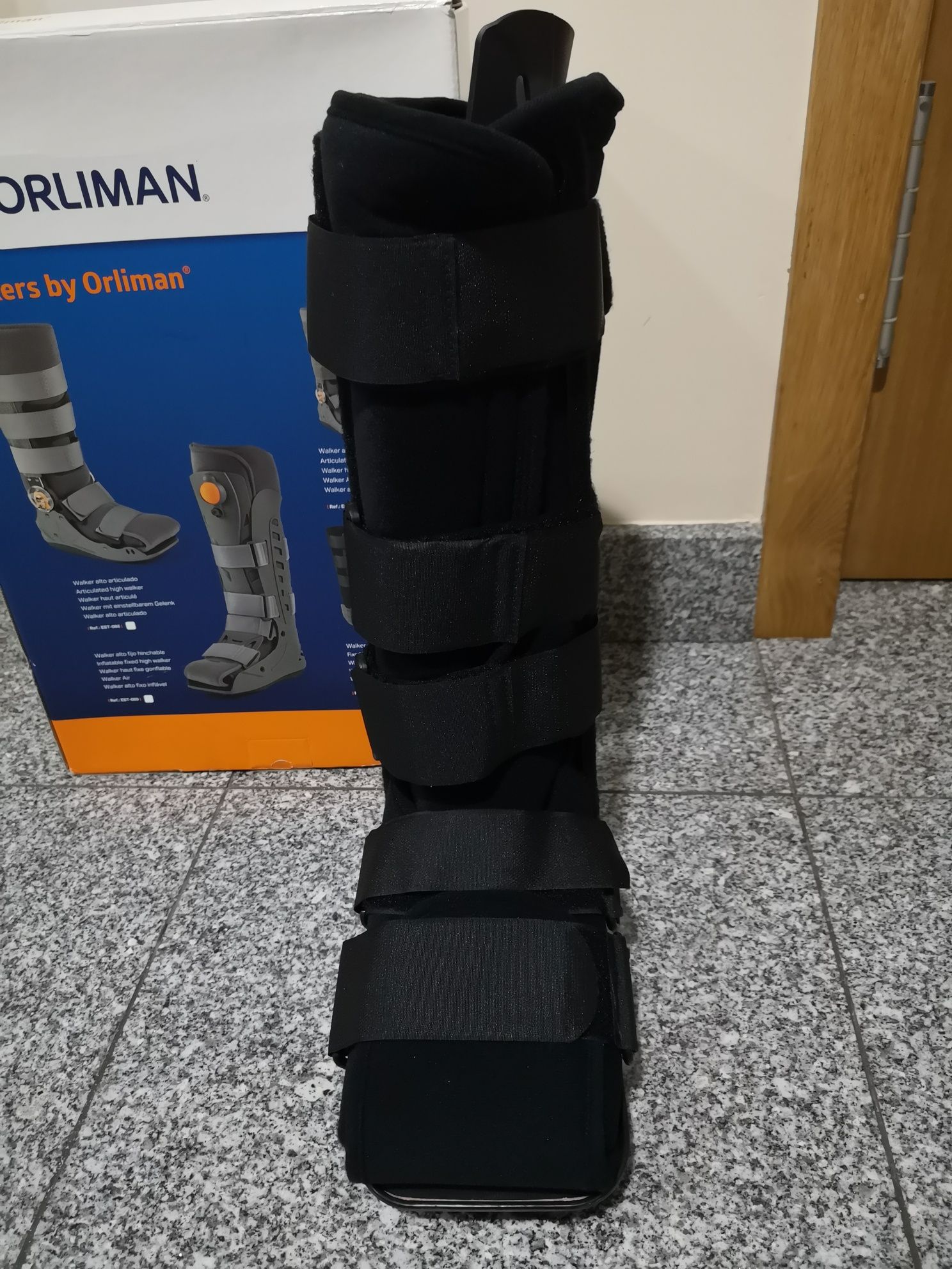 Bota Walker alta fixa da marca Orliman