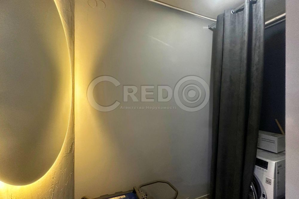 Продаж приміщення пр. Металургів