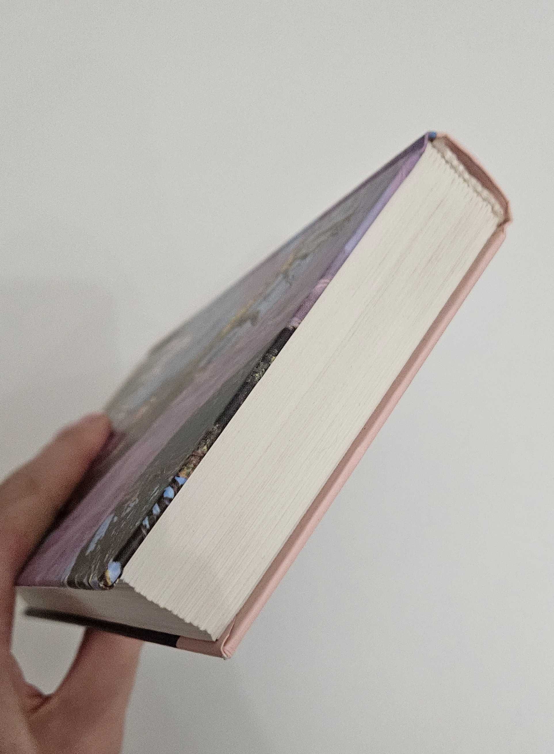 Книга Мэри Стюарт Дерево, увитое плющом