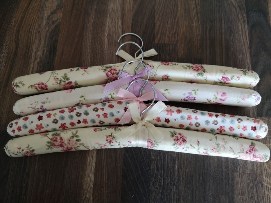 Nowe wieszaki do szafy dekoracyjne 4 szt