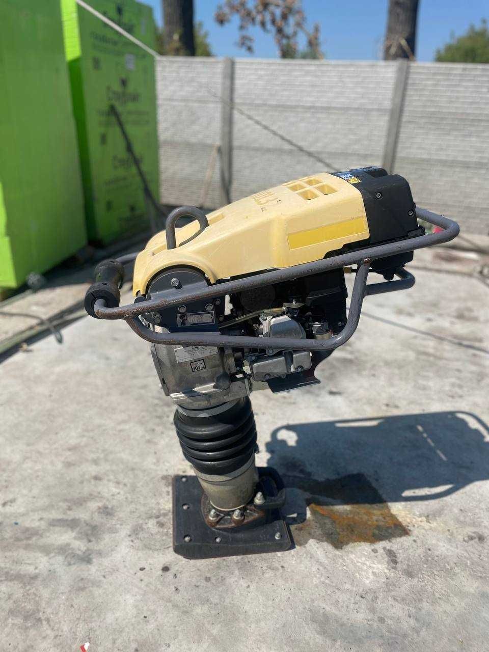 Вібротрамбовка, вібронога Atlas Copco LT700