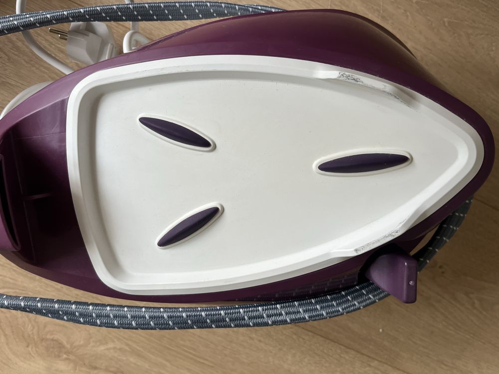 Żelazko z generatorem pary GENERATOR PARY SV8054 TEFAL