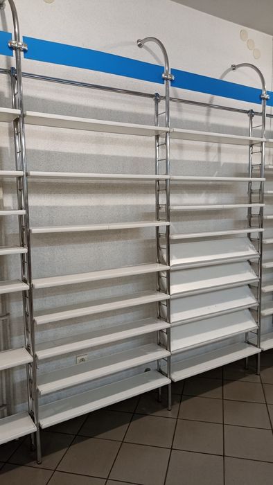 Regały ekspozycyjne