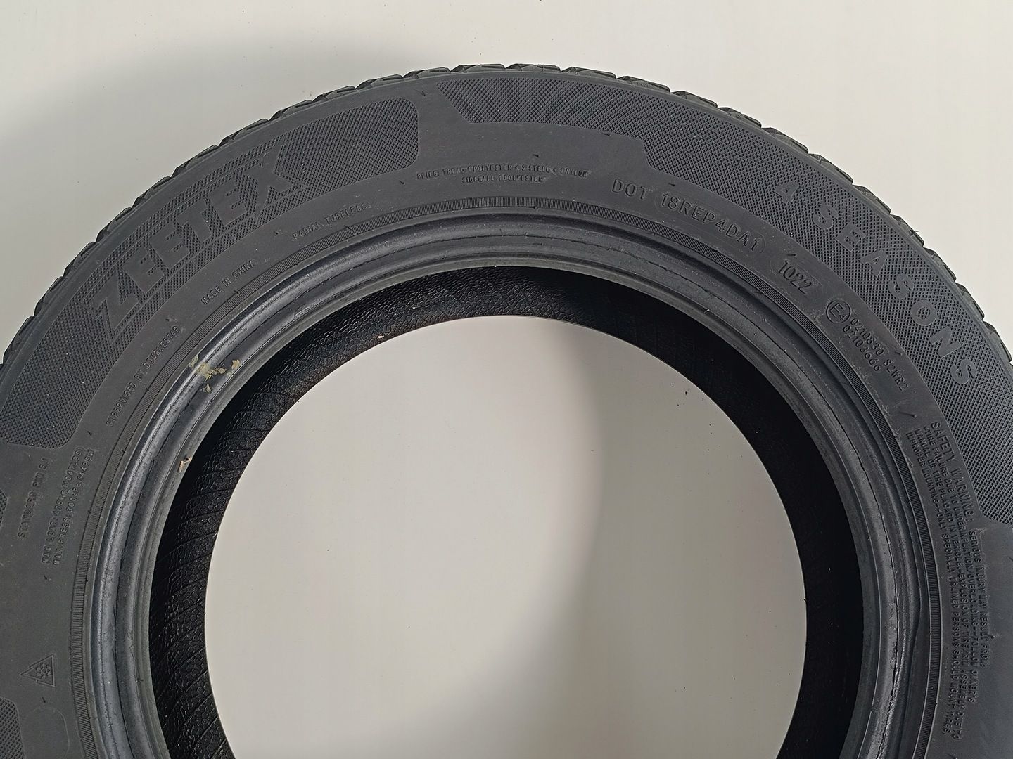 Opony całoroczne 2szt zeetex ZT8000 4S 175/65R14 82 T dot 1022