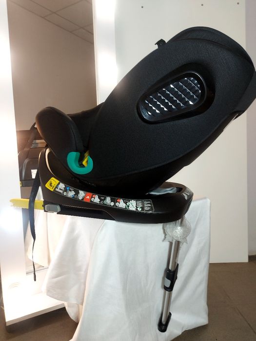 Автокрісло модель 2025 року  CARRELLO REVLON з оновленим Европейським