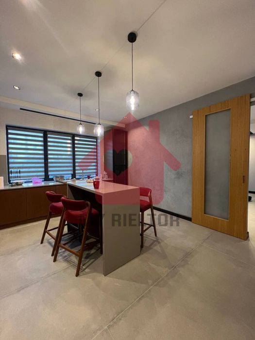 Продаж будинку гарного будинку.