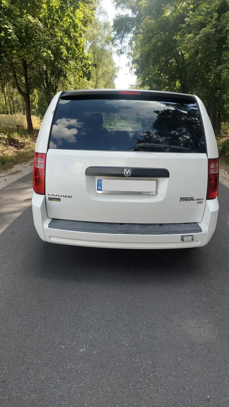 Dodge Grand Caravan DODGE grand caravan 3.3 benz/lpg pewny mały przebieg