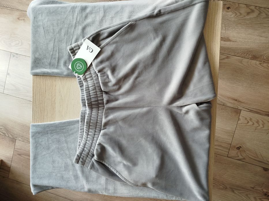 Spodnie dresowe nowe