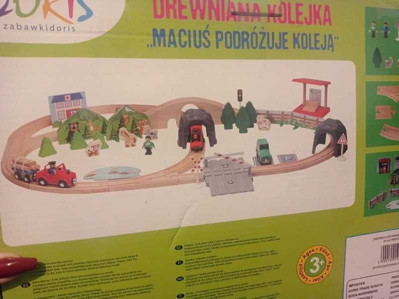 Duża drewniana kolejka na baterie + mnóstwo akcesoriów