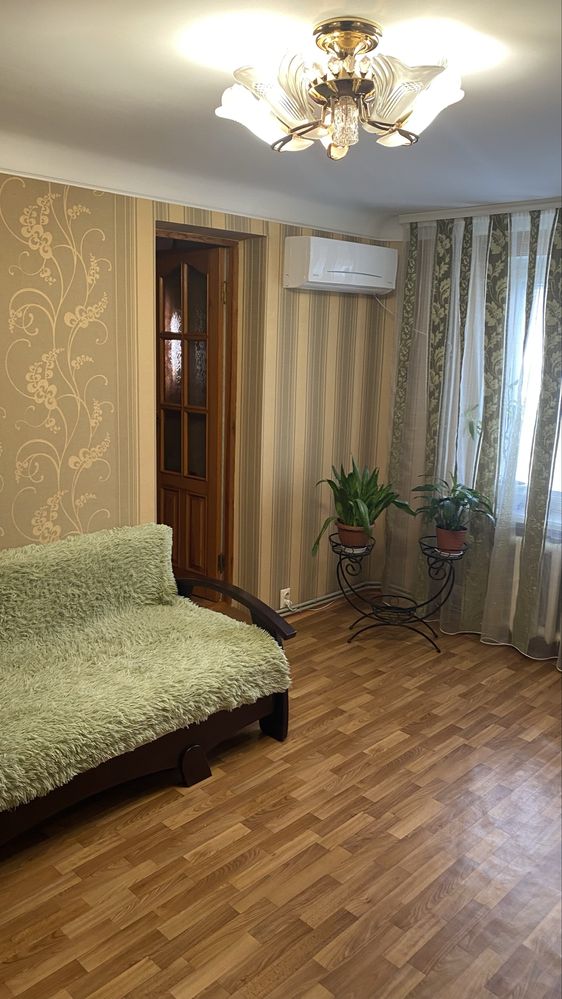 Продам 2-х комнатную квартир ул.Героев Днепра,83
