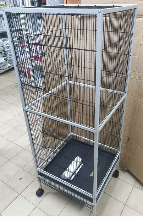 Diversas Gaiolas em loja