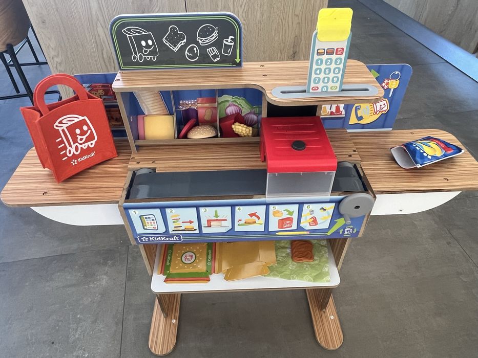 Kidkraft pizzeria & delivery