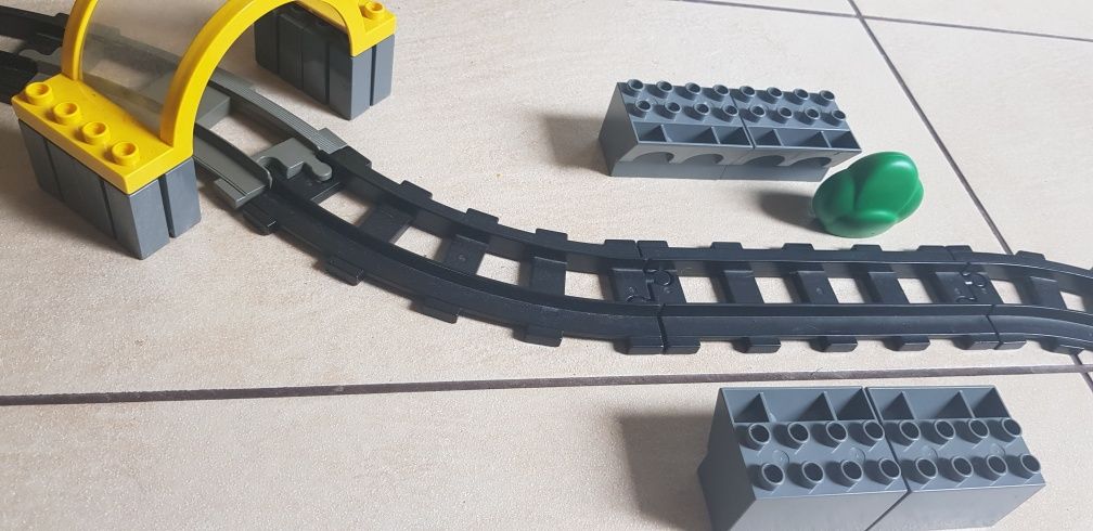 Kolejka elektyczna Lego Duplo