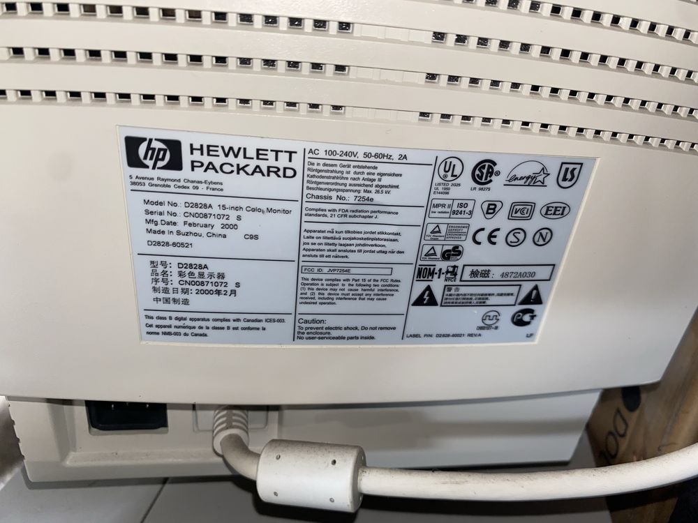 Servidor HP NetServer 3000 e Monitor