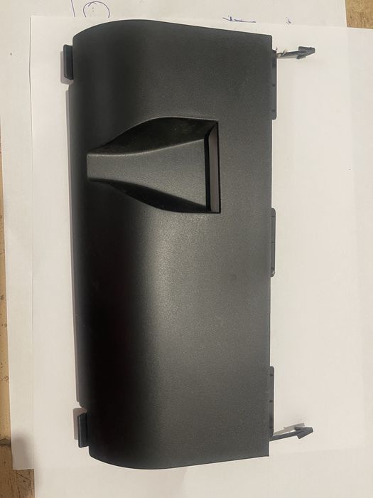 Кришка буксирувального гачка