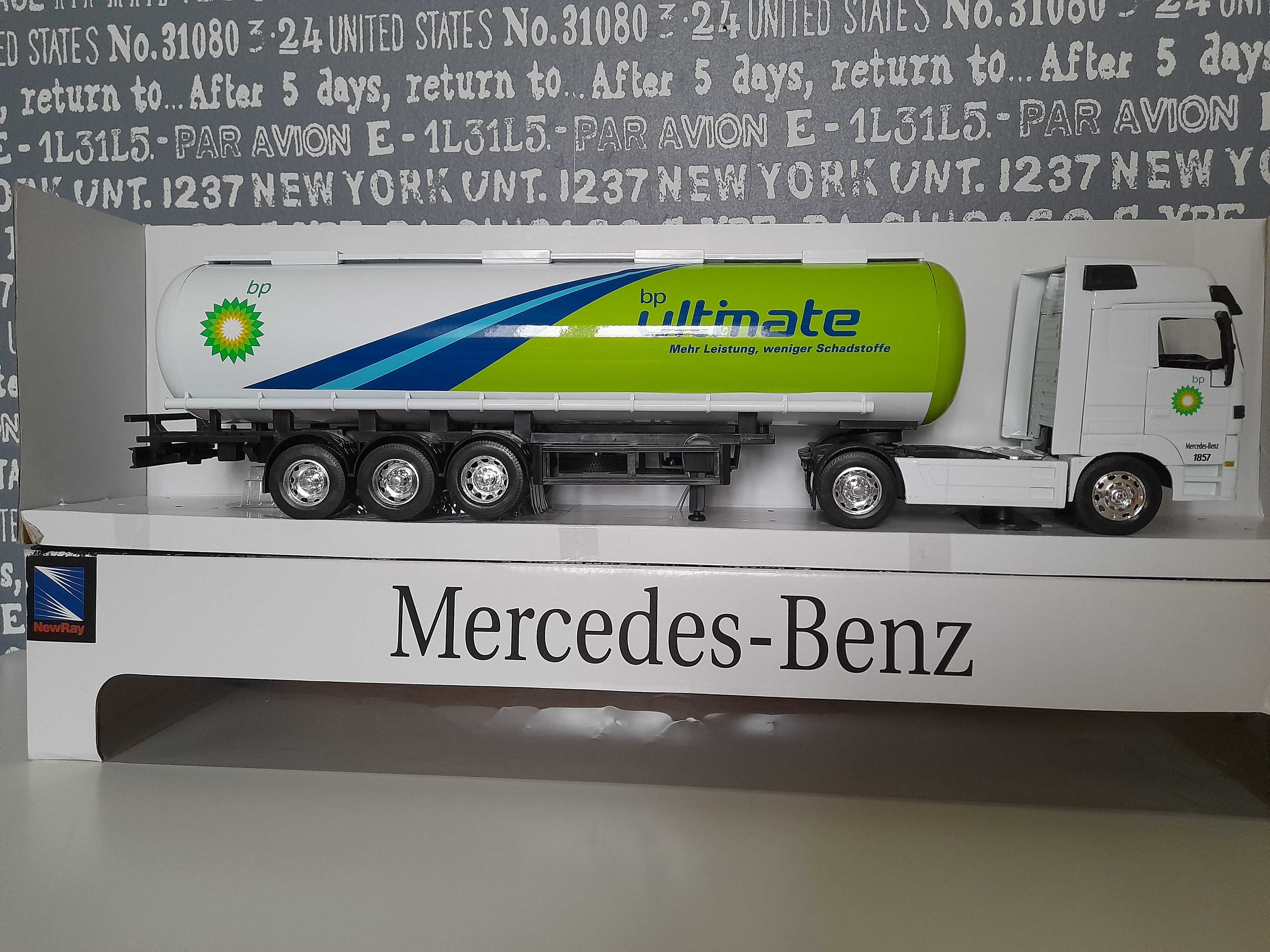 Autko Duża cysterna BP ultimate 50 cm Mercedes Benz Actros 1:32 nowa