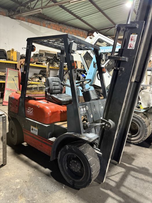 Empilhador manitou de 3000 kgrs diesel triilex