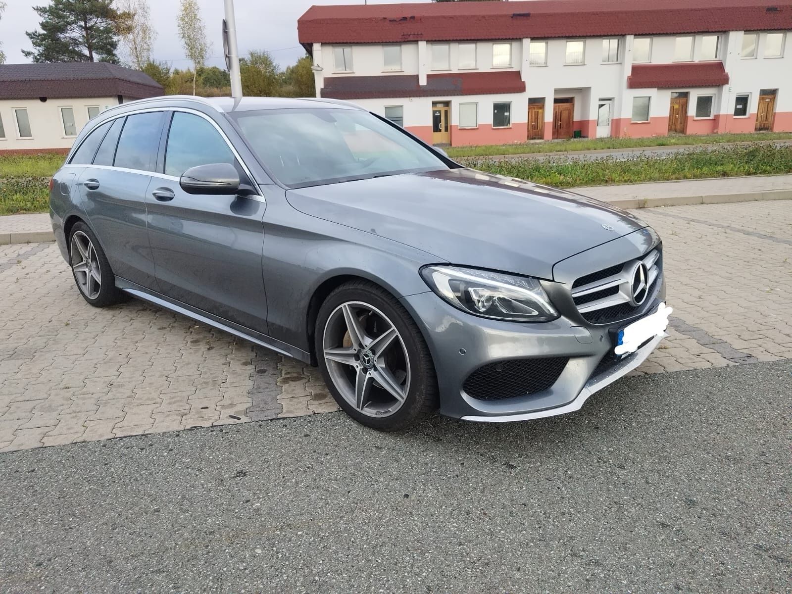 Mercedes c-klasa AMG 2018r bezwpadkowy mały przebieg