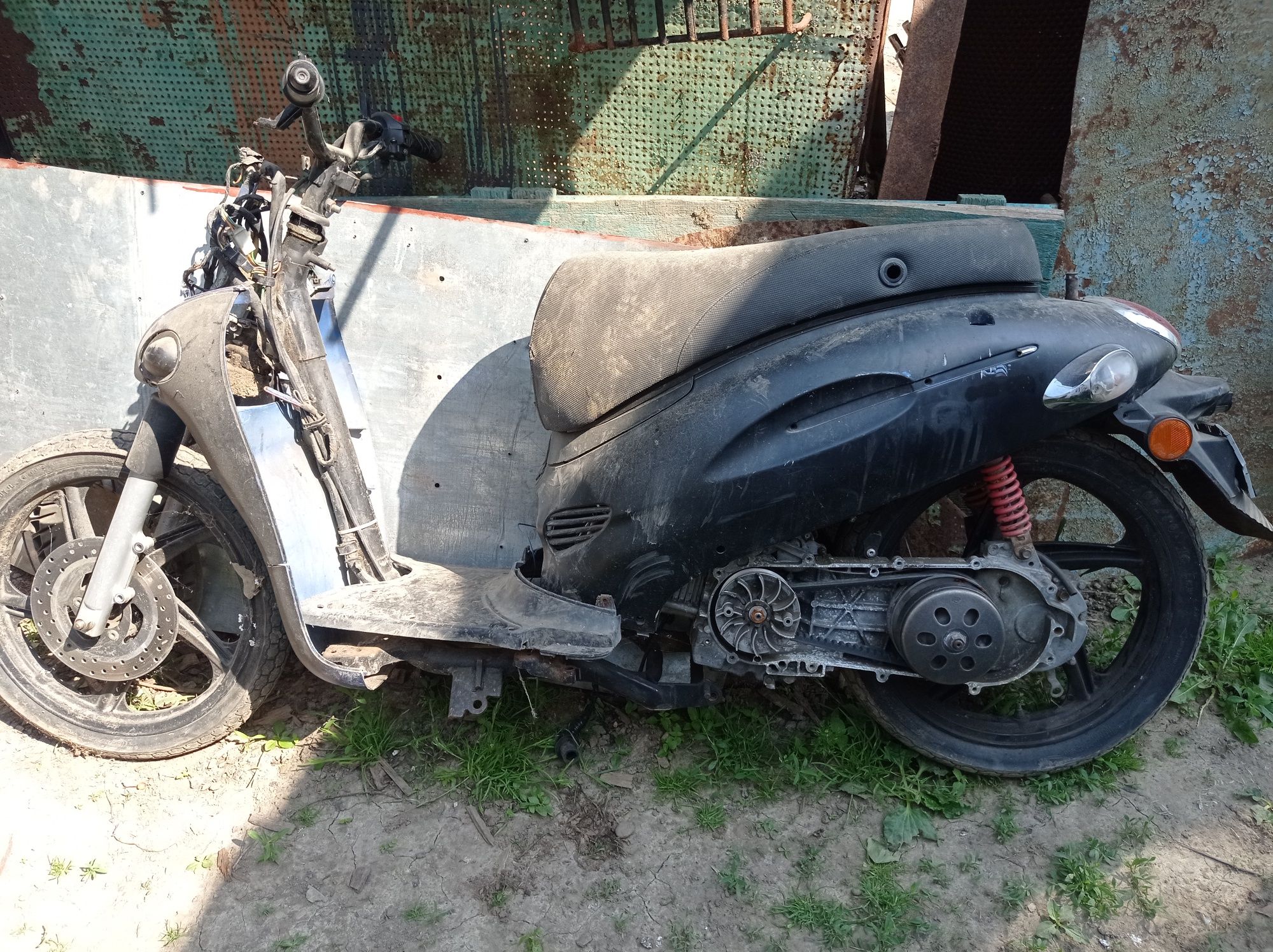 Продам два скутера fada 80, kumco 150