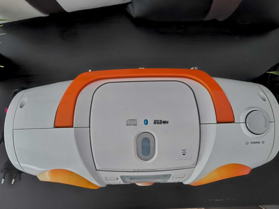 Blaupunkt Boombox Bluetooth CD USB Radio – Idealny na wycieczki!