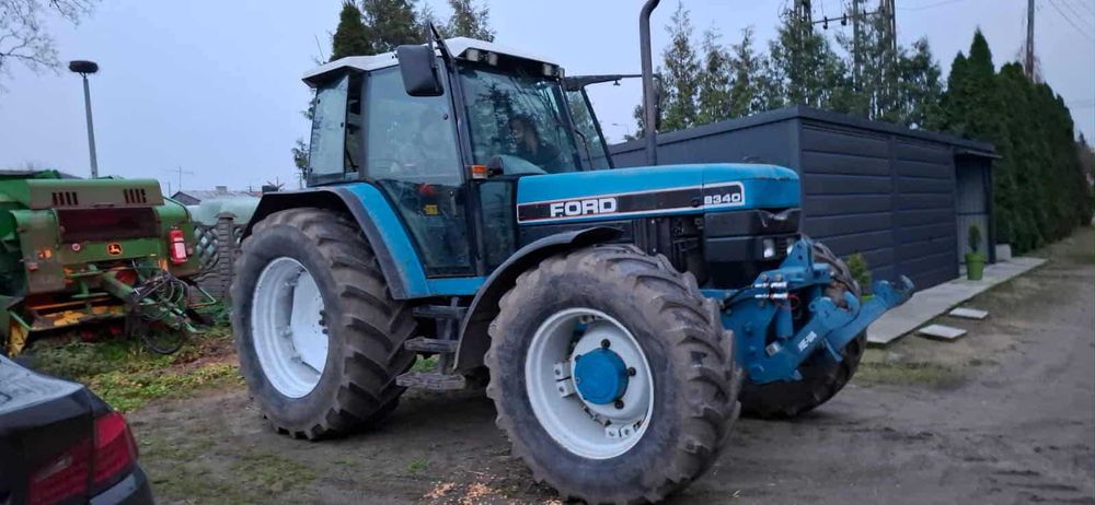 Traktor Ford 8340 SLE TURBO z tuzem