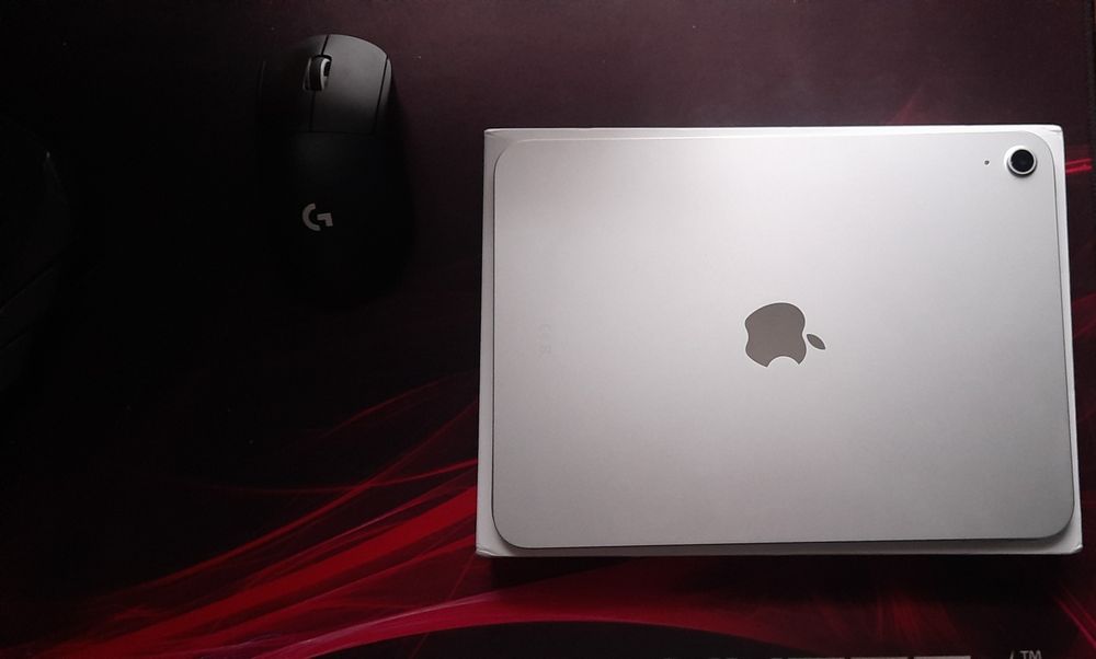 Планшет Apple iPad 11" 2025 Wi-Fi 128GB Silver