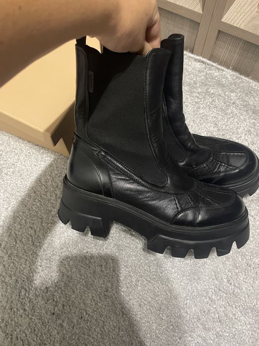 Шкіряні чобітки estro 36 розмір