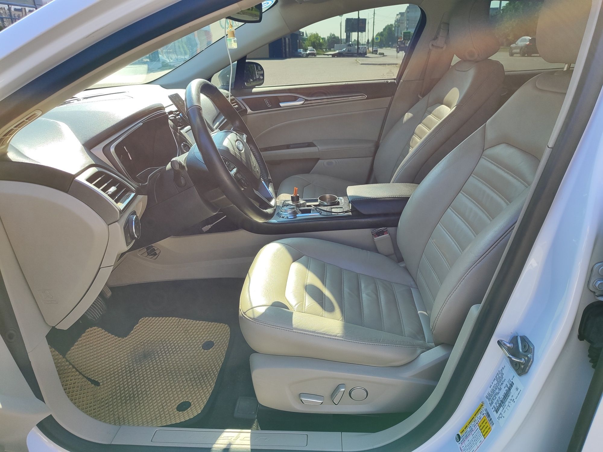 Ford Fusion (HEV)