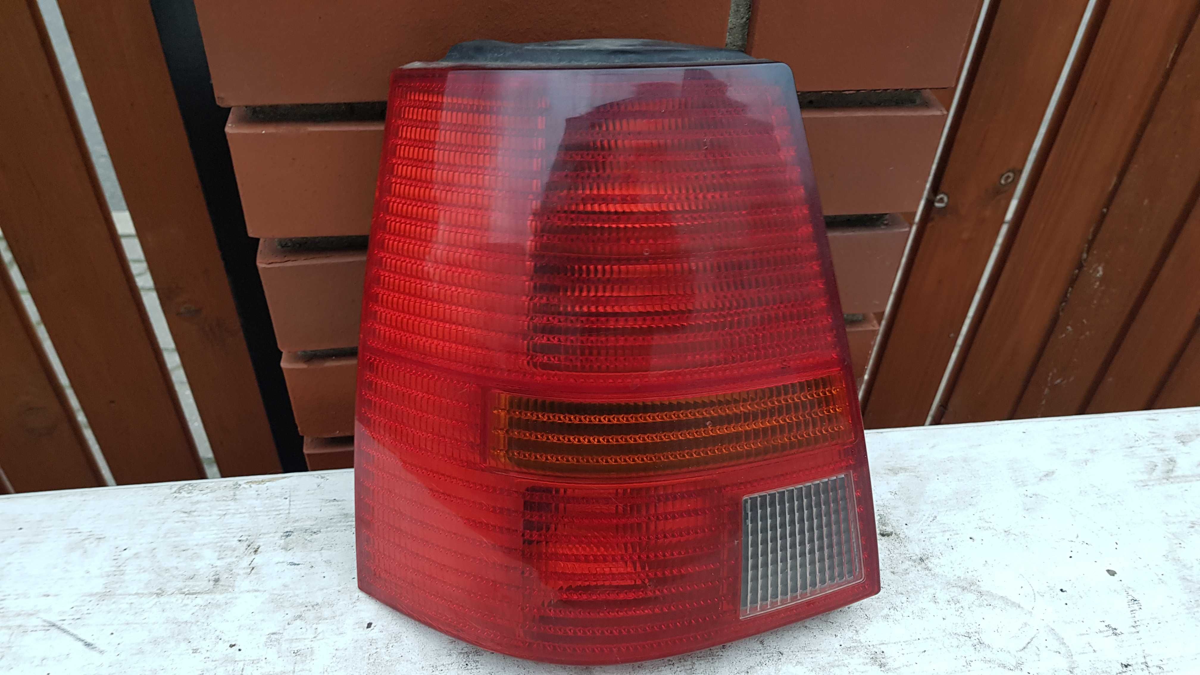 Lampa lewy tył VW Golf IV kombi