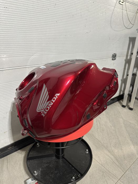 Honda CBR650R 2019 – oryginalny zbiornik paliwa, stan bardzo dobry
