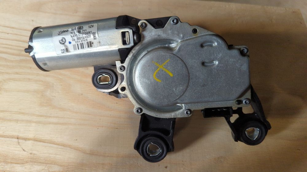 Двигун заднього склоочисника шкода октавіа тур в зборі