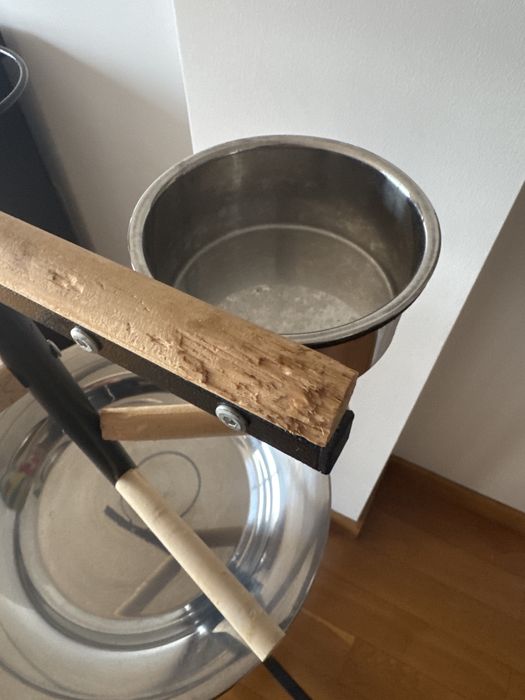 Poleiro papagaio com rodas