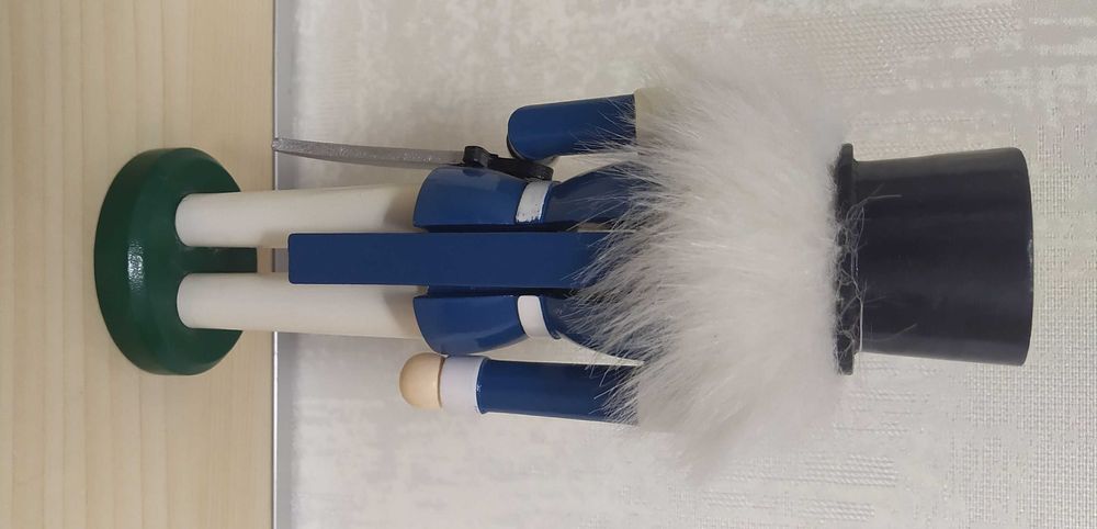 Щелкунчик (Лускунчик) деревянный из Європи