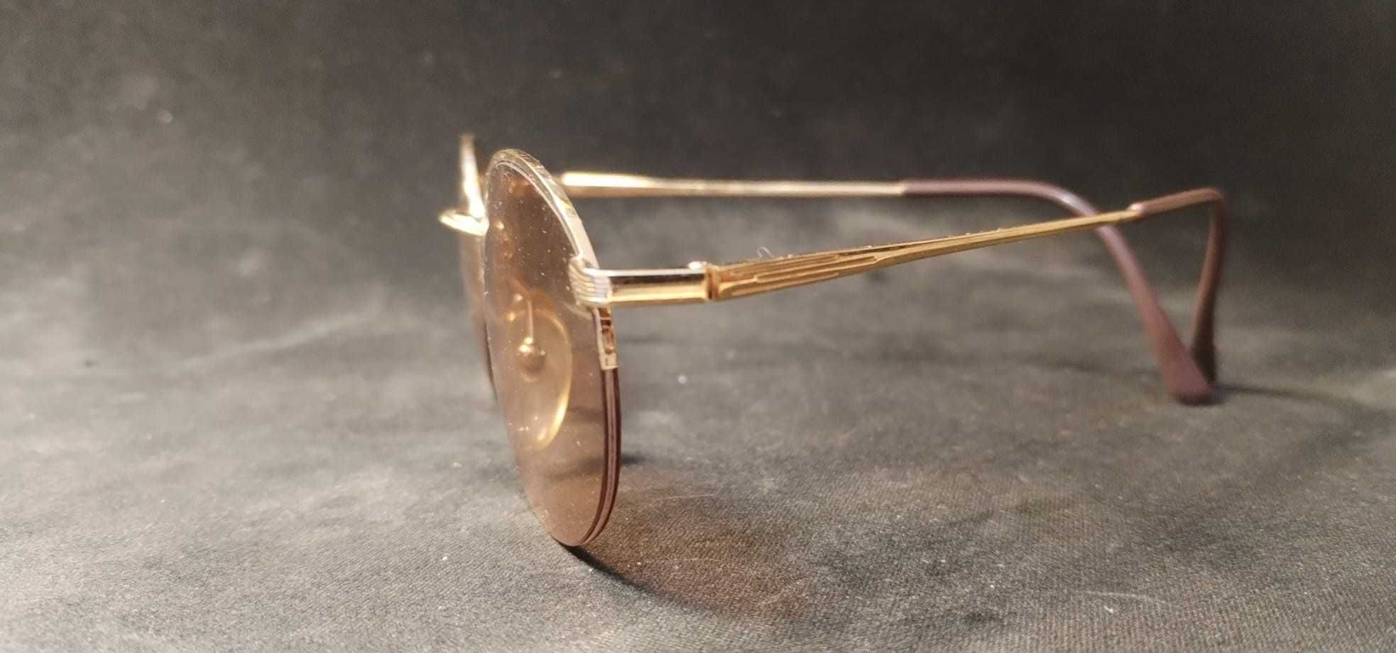 Óculos de armação redonda dourados novos