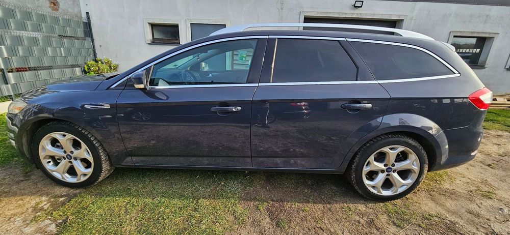 Ford Mondeo TITANIUM √ LIFT 2.2 TDCI √ Bi-Xenon/ LEDY √ Navi √ DVD √ KAMERA √