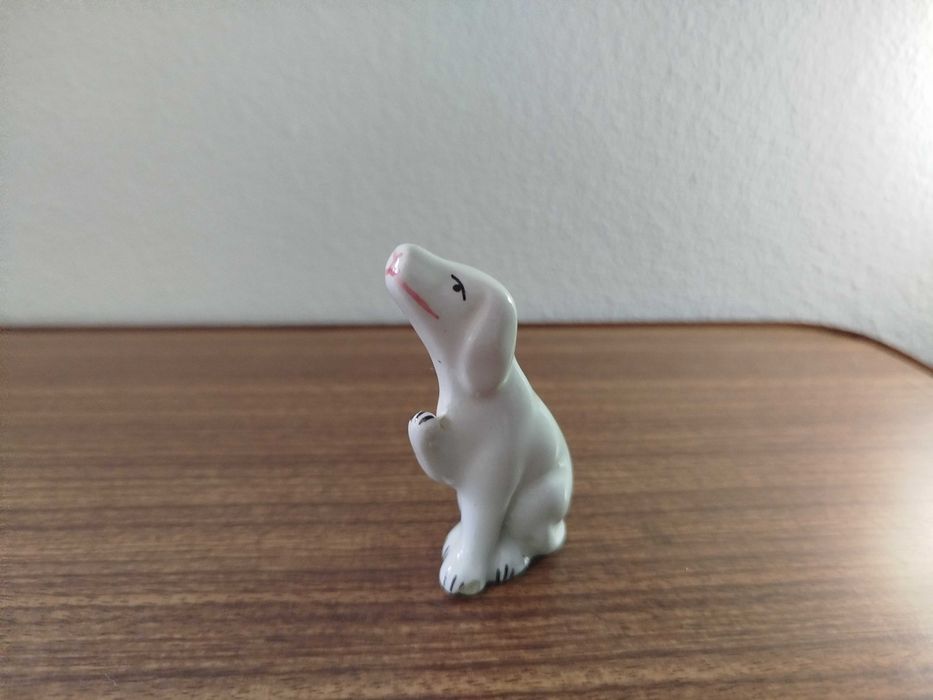 Pequeno Cão de Louça