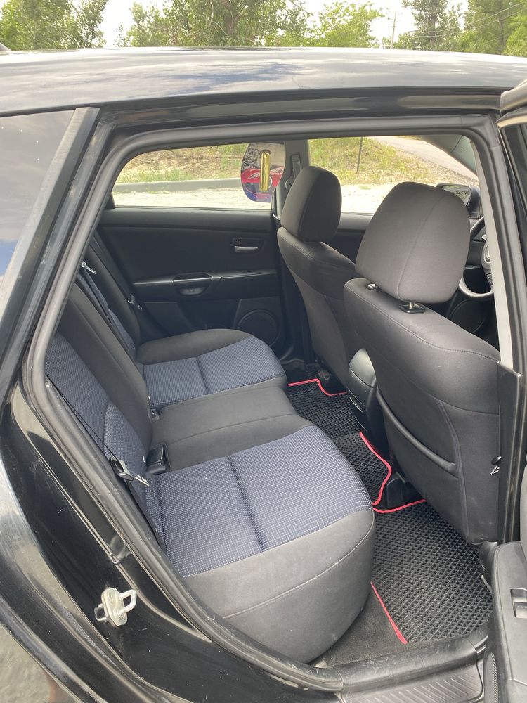 Mazda 3 1.6 газ хечбек