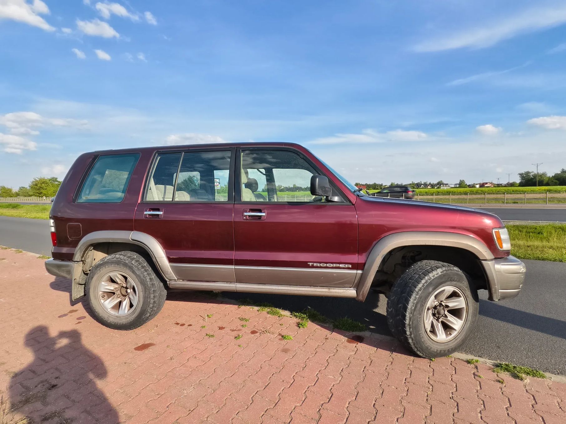 Isuzu Trooper Rezerwacja: Sprzedam Isuzu Trooper 3.5 V6 Benzyna+LPG, 2002 r.
