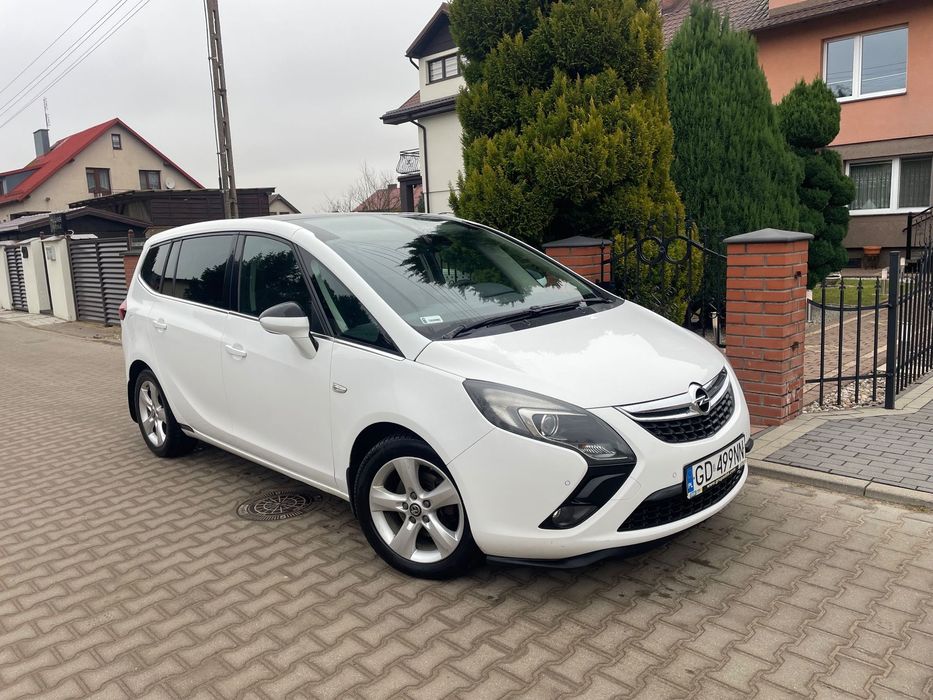 Opel Zafira 1 wł. /COSMO/ Kamera cofania/ Panorama/ Navi/ 7os